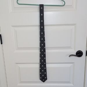 hickey Grey Tie with Cream Skull & Crossbones Pattern